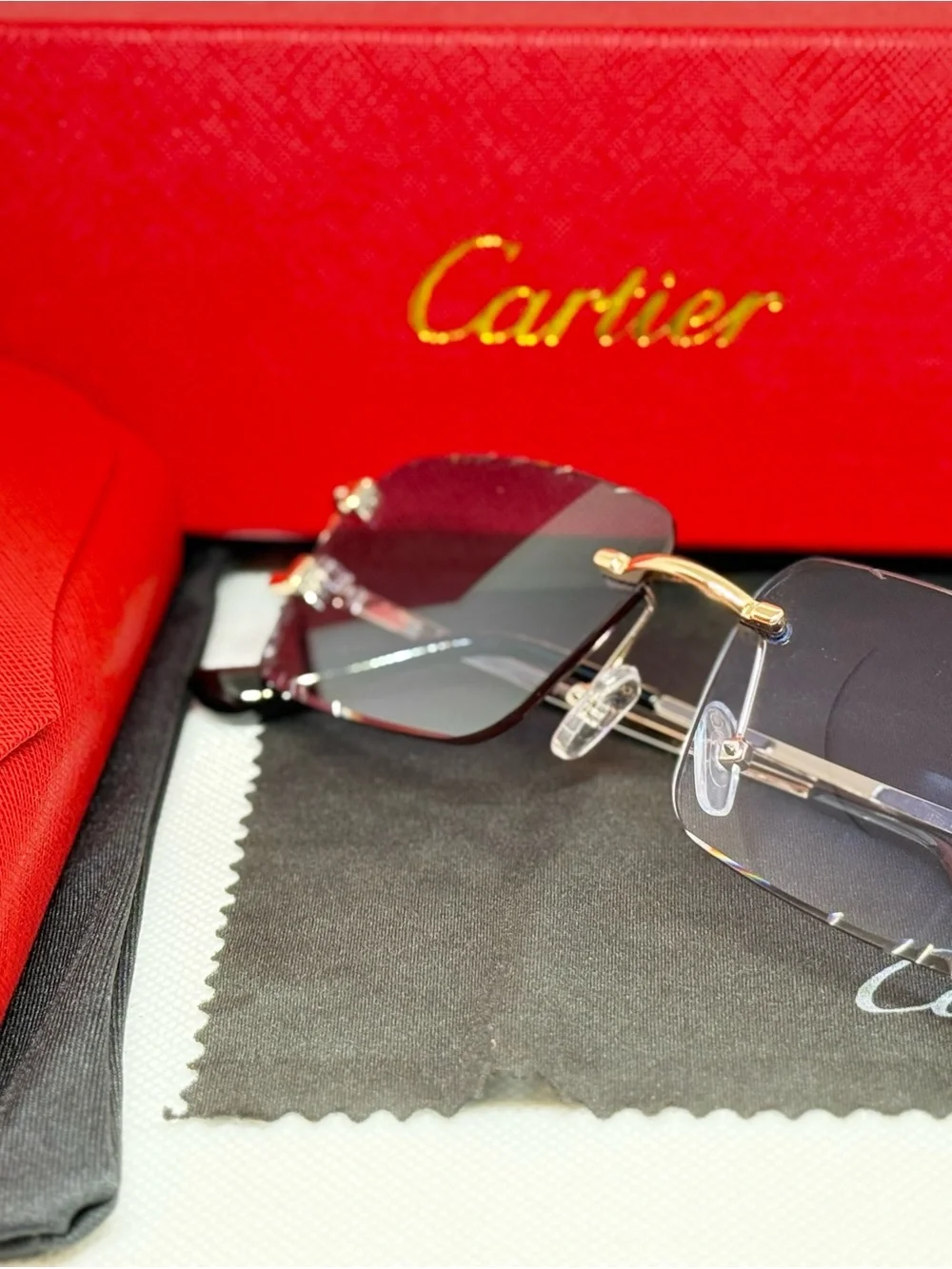 Men's dark Blue Gradient Rimless Sunglasses with Gold Bridge